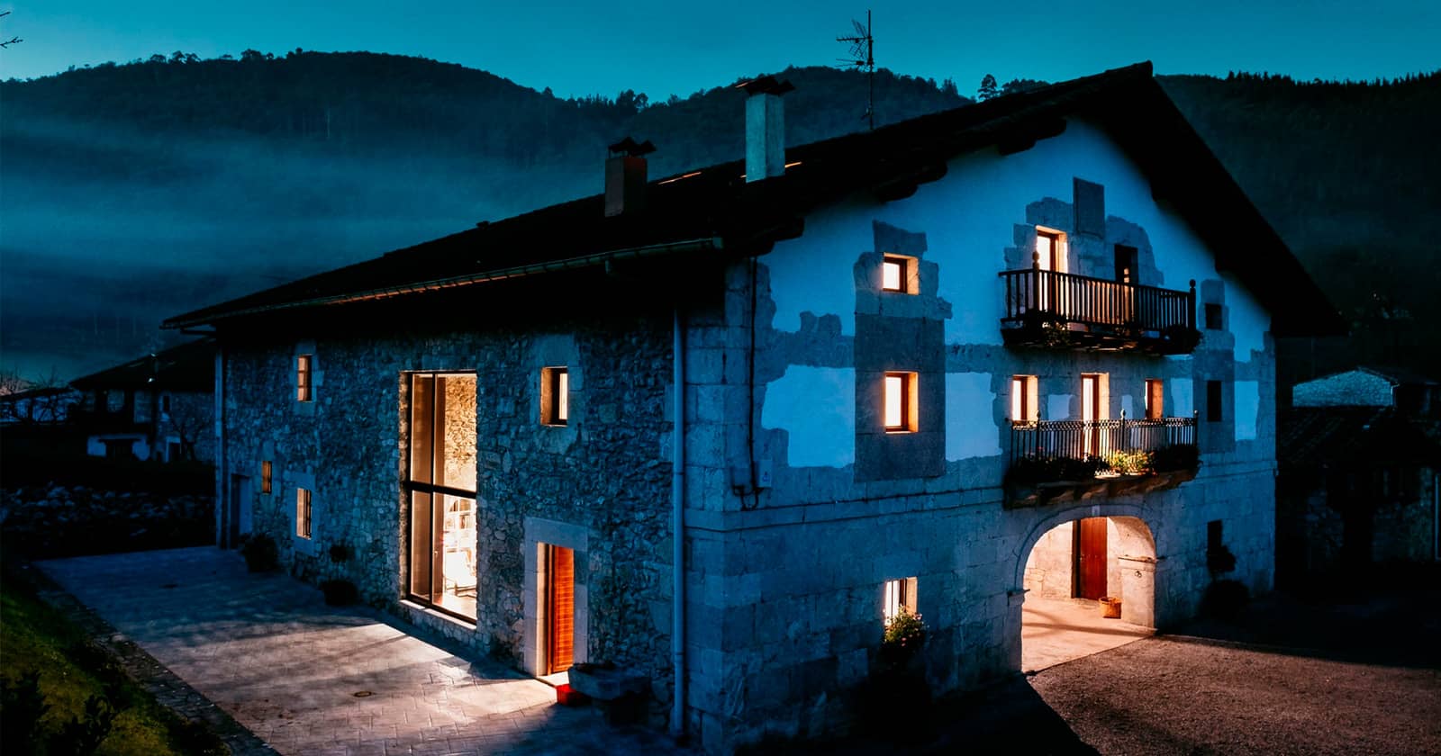 Как сделать 300-летний дом современным?