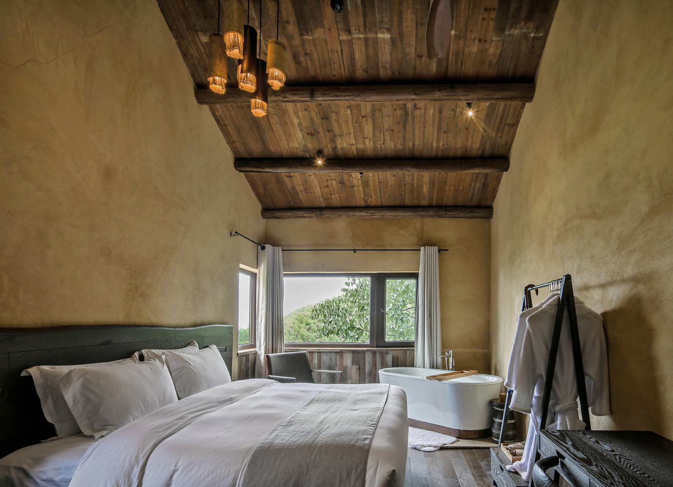 Курорт Naked Castle