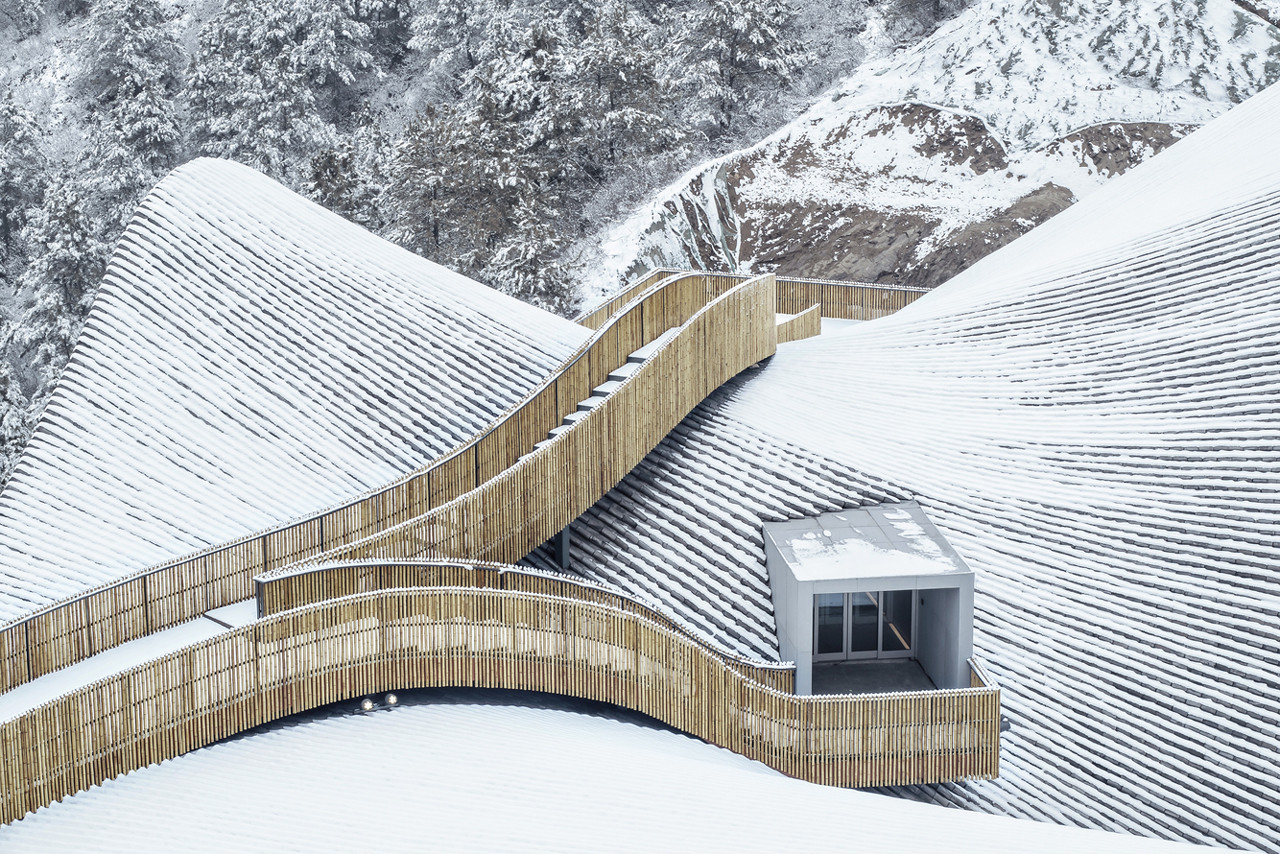 Художественная галерея Hilltop Gallery