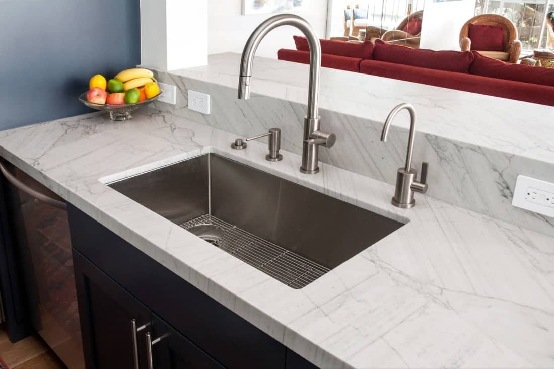 Кухонная столешница из кварца