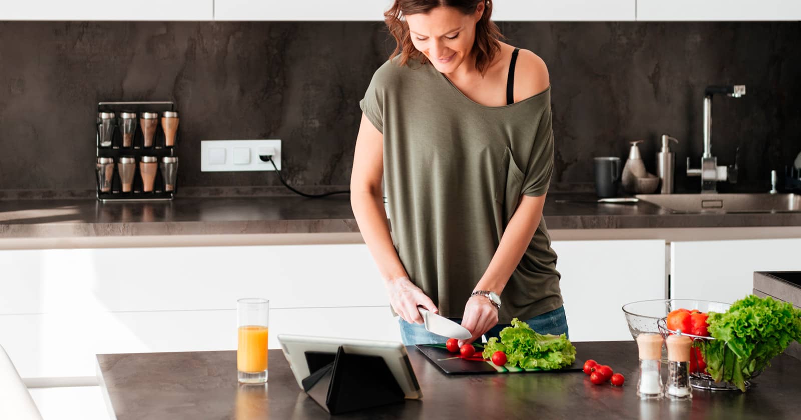 Как выбрать кухонную столешницу